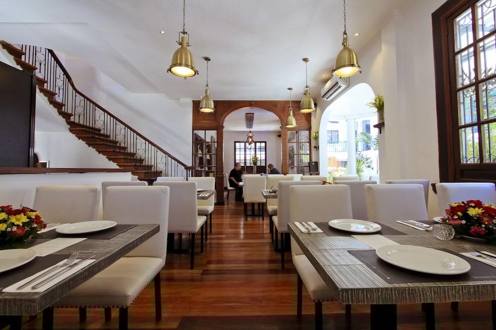The Bourke Hotel Davao City Eksteriør billede